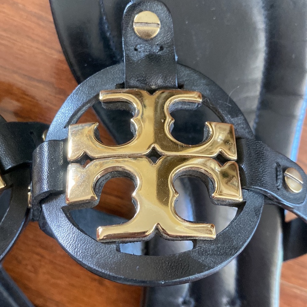 Tory Burch Miller Sandal In Black Leather With Golden Metal Logo. Worn once! - Picture 4 of 11